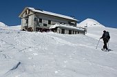 Salita con ciaspole al Rifugio Gherardi e ai Piani d'Artavaggio con tanta neve (14  febbraio 2009) - FOTOGALLERY